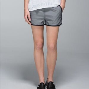 Lululemon Athletica Gray Athletic Shorts Lightweight Elastic Waist